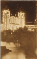 藏品(臺灣勸業共進會-第二會場(夜間)正門照明信片(3件一組))的圖片