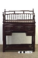 藏品(朱漆雕花帳桌)的圖片