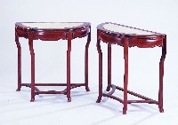 藏品(束腰帶托半月桌組)的圖片