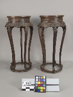 藏品(嵌琺瑯圓花檯一對)的圖片