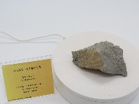 藏品(角閃石安山岩)的圖片