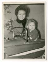 藏品(涂炳榔妻子與嬰兒照)的圖片