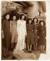 藏品(施月霞二十五歲結婚時與友人合照（1951年）)的圖片