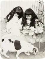藏品(劉美蜺與劉美虹小學二年級時合照（1961年）)的圖片