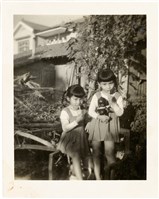 藏品(劉美蜺與劉美虹國小一年級時合照（1960年）)的圖片