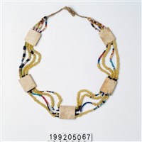 藏品(貝片項飾)的圖片