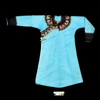 藏品(女子連身長衣)的圖片