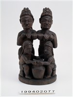 藏品(木雕人像)的圖片