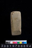 藏品(有段石錛)的圖片