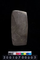 藏品(有段石錛)的圖片