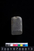 藏品(有段石錛)的圖片