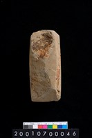 藏品(有段石錛)的圖片