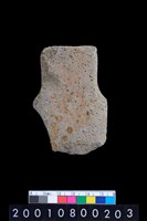 藏品(有肩石斧)的圖片