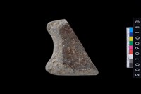 藏品(冠狀石斧)的圖片