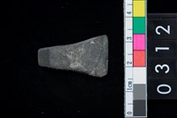 藏品(石錛殘件)的圖片