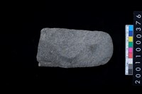 藏品(磨製石斧殘件)的圖片