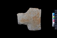 藏品(有肩石斧)的圖片