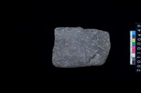 藏品(磨製石斧殘件)的圖片