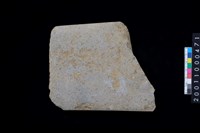 藏品(磨製石斧殘件)的圖片