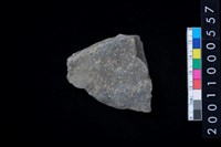 藏品(磨製石斧殘件)的圖片