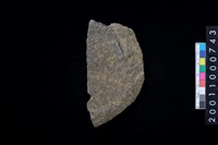 藏品(打製石斧殘件)的圖片