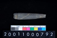 藏品(石網墜殘件)的圖片