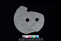 藏品(帶穿板岩片)的圖片