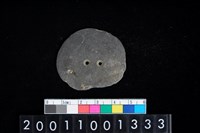 藏品(帶穿板岩片)的圖片