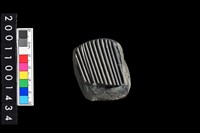 藏品(有槽石棒殘件)的圖片