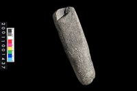 藏品(有槽石棒殘件)的圖片