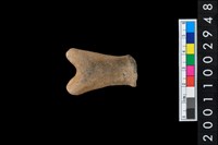 藏品(羊角形陶把)的圖片