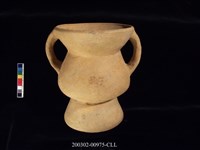 藏品(雙豎把圈足罐)的圖片