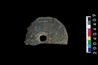 藏品(帶穿圓板)的圖片