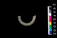 藏品(圓核型玦形玉耳飾)的圖片