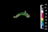 藏品(帶四突起環狀玦形玉耳飾)的圖片