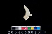 藏品(帶四突起環狀玦形玉耳飾)的圖片