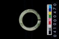 藏品(環狀玦形玉耳飾)的圖片