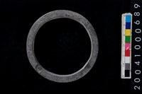 藏品(石環製作材料-帶搓磨痕石環粗胚)的圖片