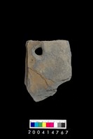 藏品(帶穿板岩片)的圖片