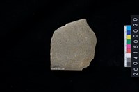 藏品(磨製石斧殘件)的圖片