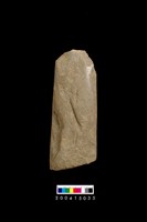 藏品(磨製石鋤殘件)的圖片