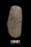 藏品(磨製石斧殘件)的圖片