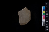 藏品(磨製石斧殘件)的圖片