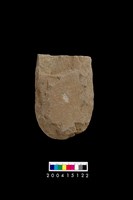 藏品(磨製石斧殘件)的圖片