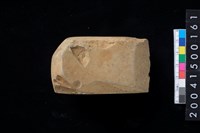 藏品(有段石錛)的圖片