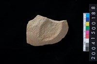 藏品(磨製石斧殘件)的圖片