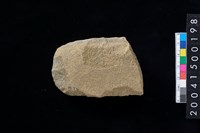 藏品(打製石斧殘件)的圖片