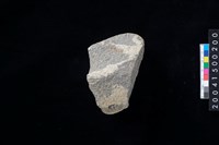 藏品(打製石斧殘件)的圖片