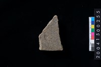 藏品(磨製石斧殘件)的圖片