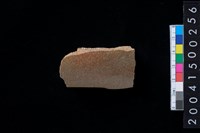 藏品(磨製石斧殘件)的圖片